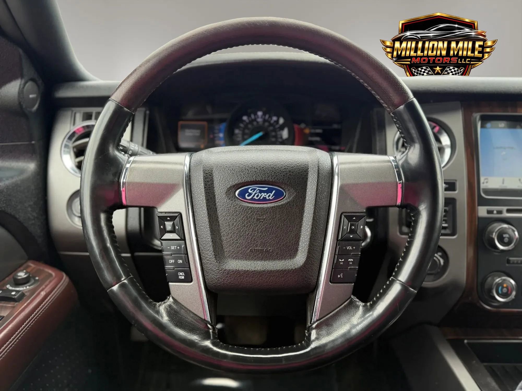 Used 2017 Ford Expedition Platinum AWD/4WD image 26