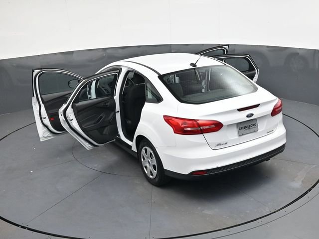 Used 2015 Ford Focus S image 39