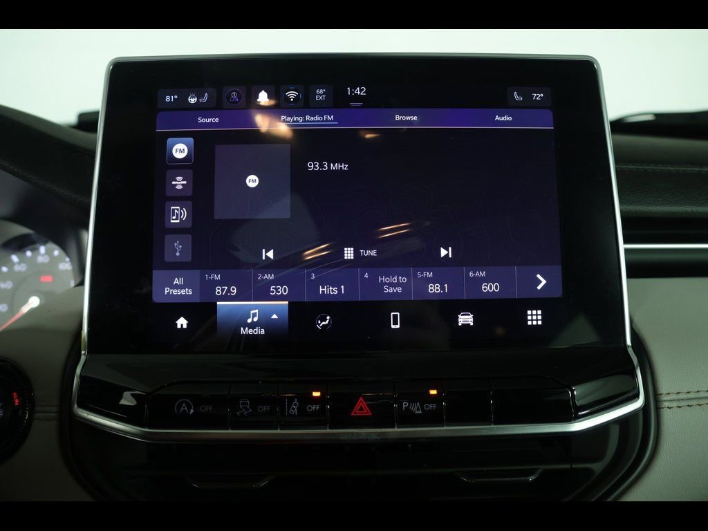 New 2026 Jeep Compass Limited image 17