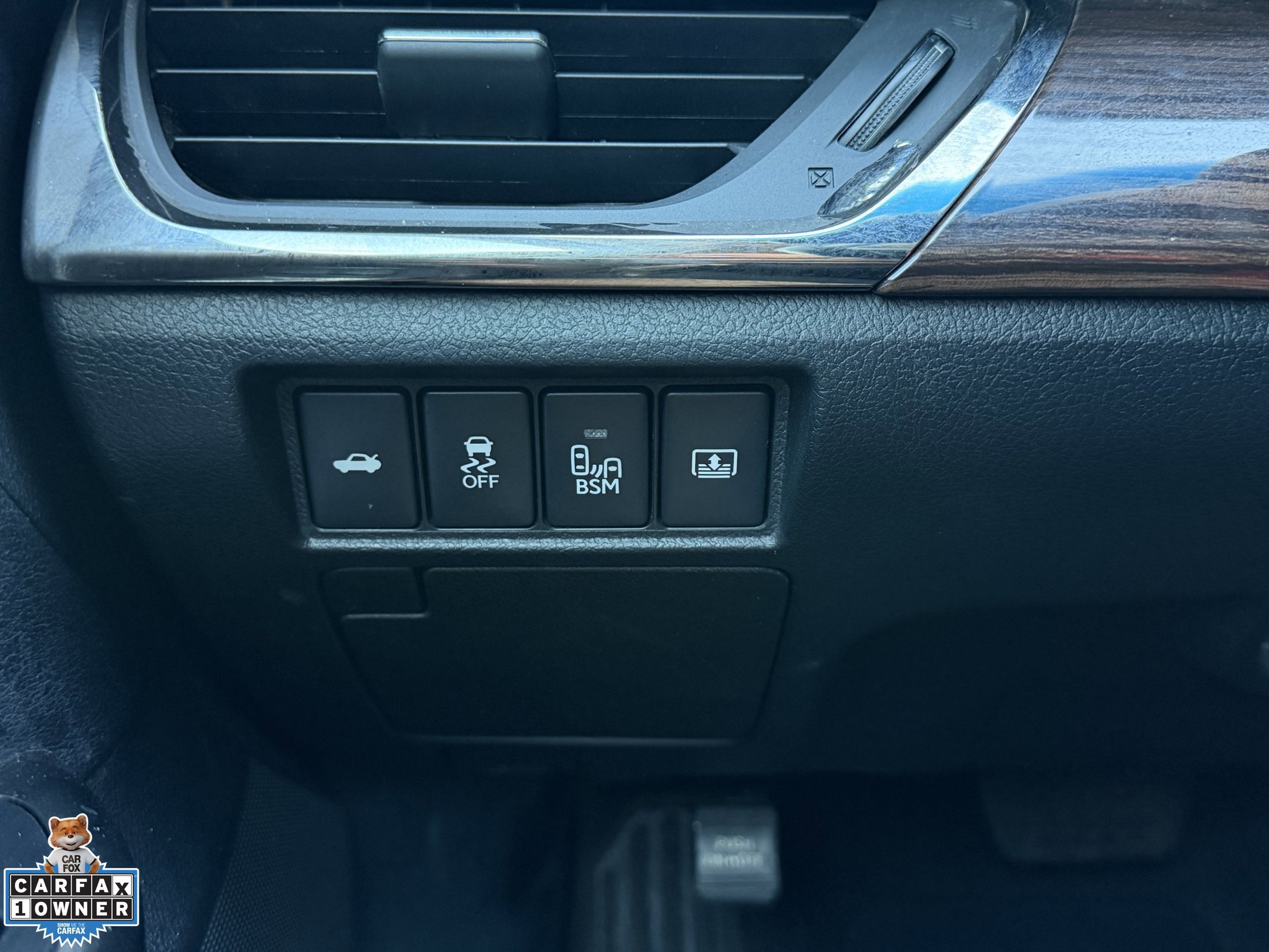 Used 2014 Toyota Avalon Limited w/ Technology Package FWD image 26