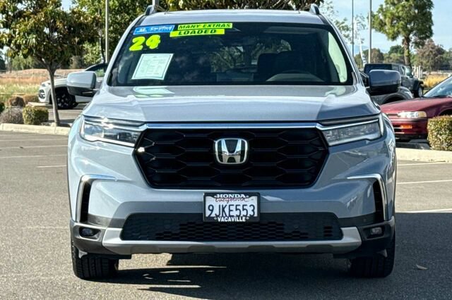 Certified 2024 Honda Pilot Touring image 9