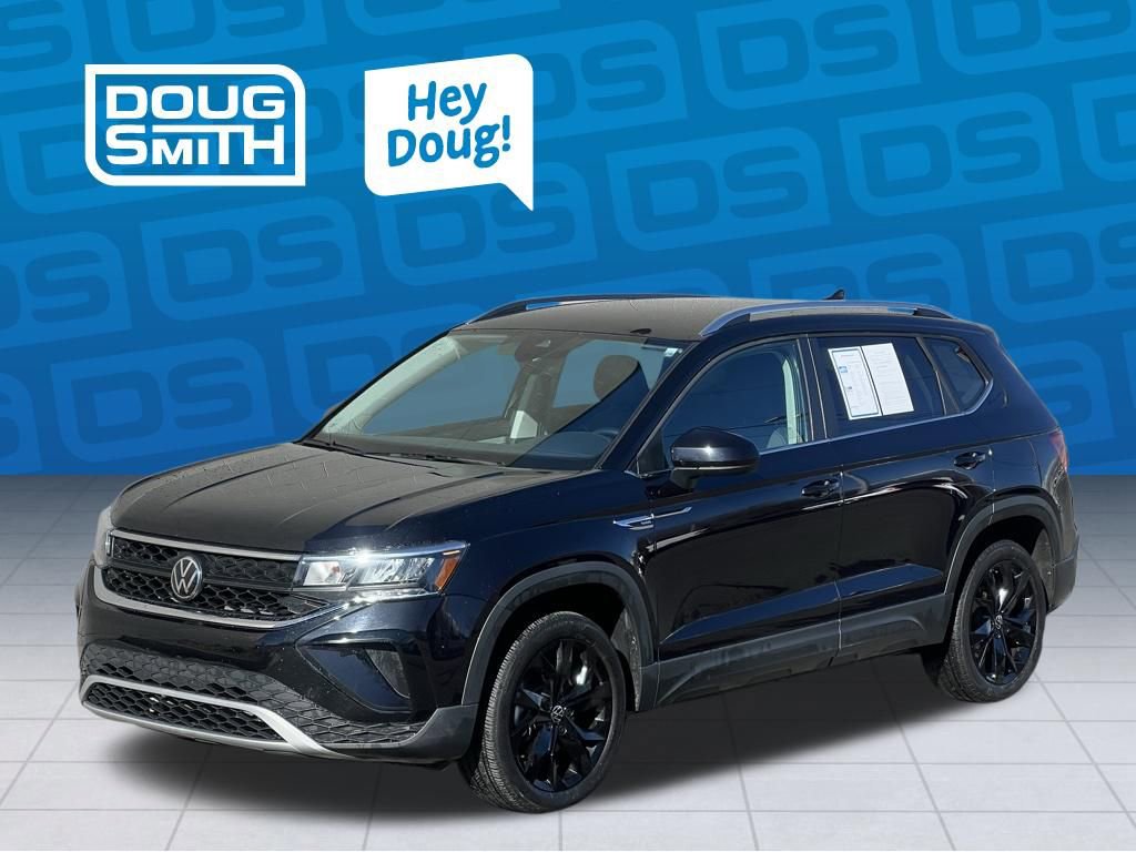 Used 2024 Volkswagen Taos SE image 2
