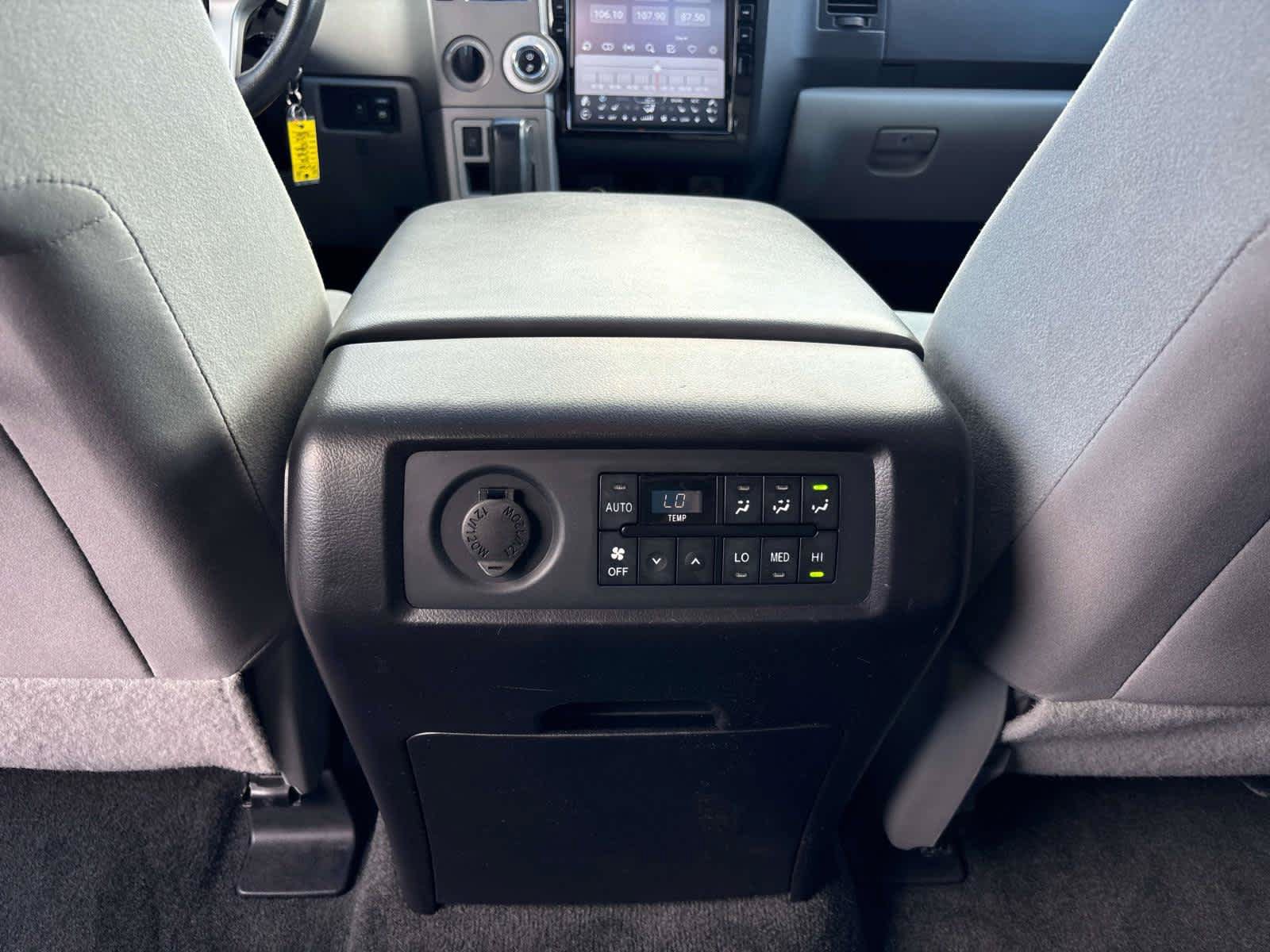 Used 2016 Toyota Sequoia SR5 AWD/4WD image 15