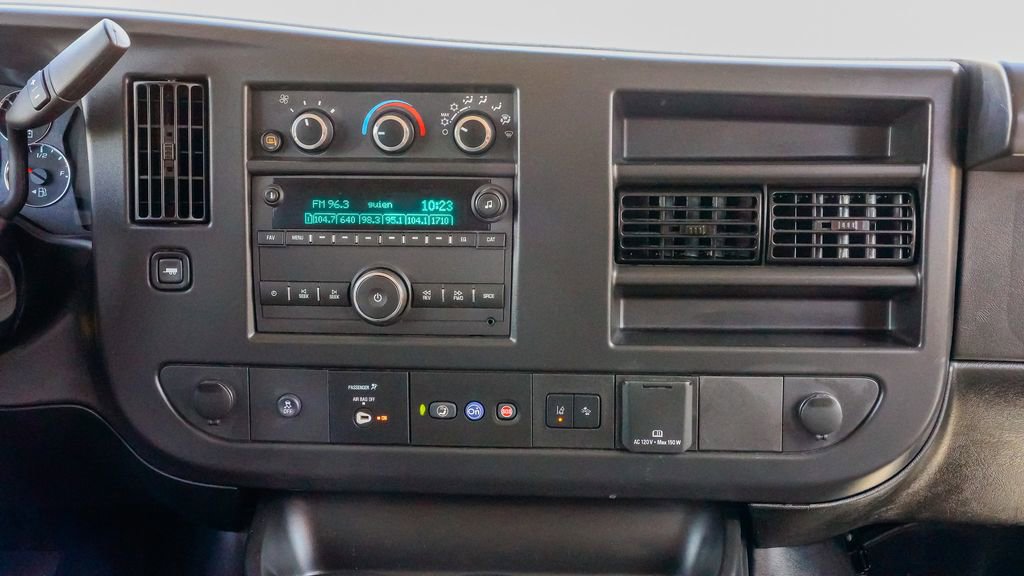 New 2026 GMC Savana 3500 LT w/ LT Preferred Equipment Group RWD image 14