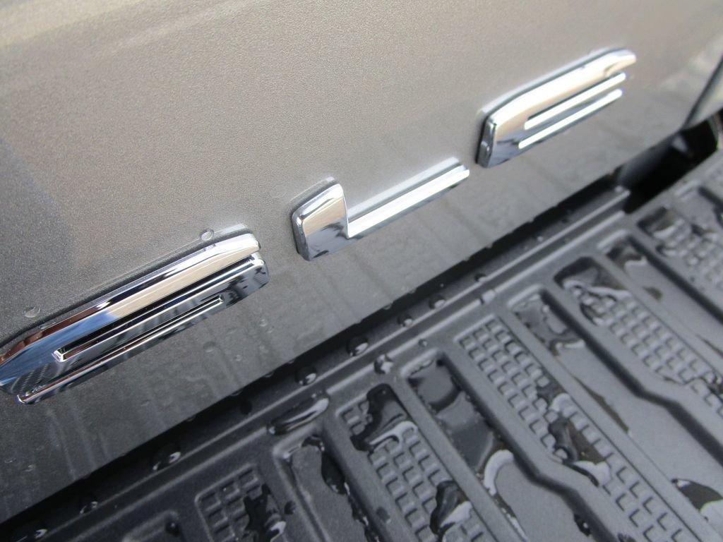 Used 2026 GMC Sierra 1500 SLE AWD/4WD image 18