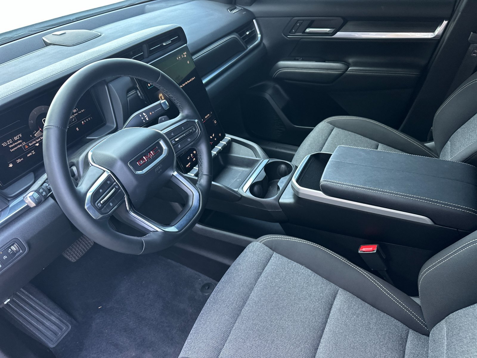 Used 2025 GMC Terrain Elevation AWD/4WD image 10