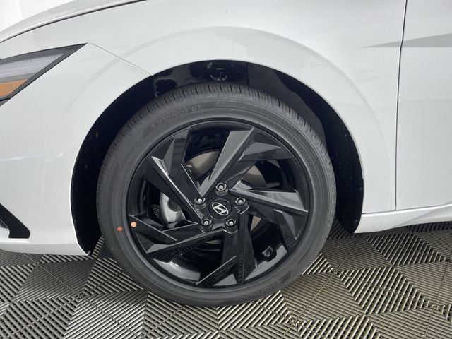 New 2026 Hyundai Elantra SEL Sport Premium FWD image 16