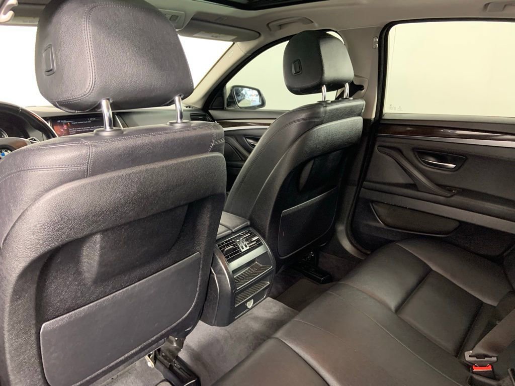 Used 2016 BMW 528i Sedan image 19