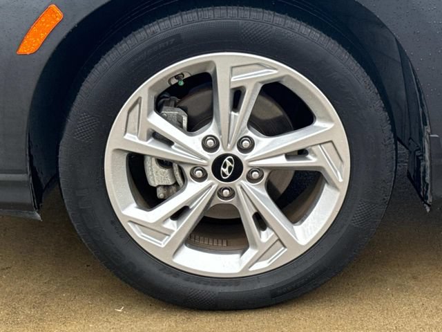 Used 2022 Hyundai Kona SEL w/ Convenience Package FWD image 5