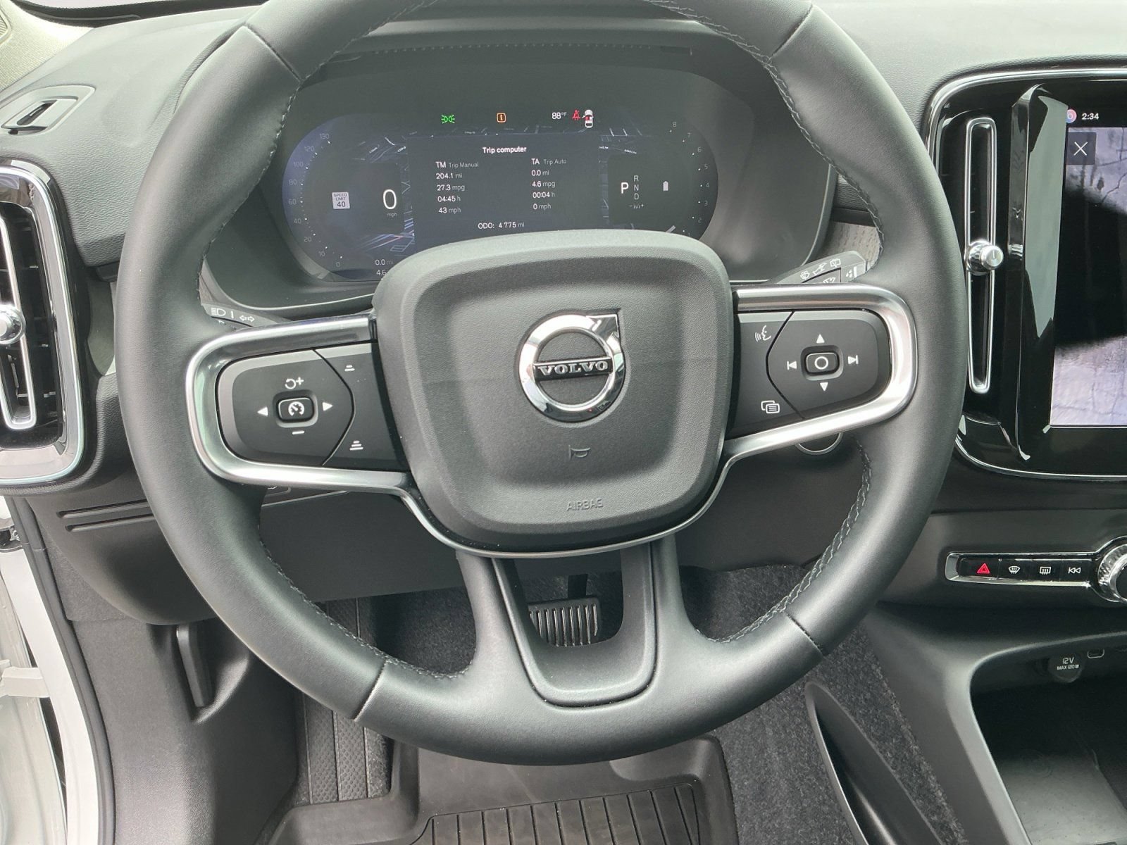 New 2026 Volvo XC40 B5 Plus w/ Protection Package Premier AWD/4WD image 12