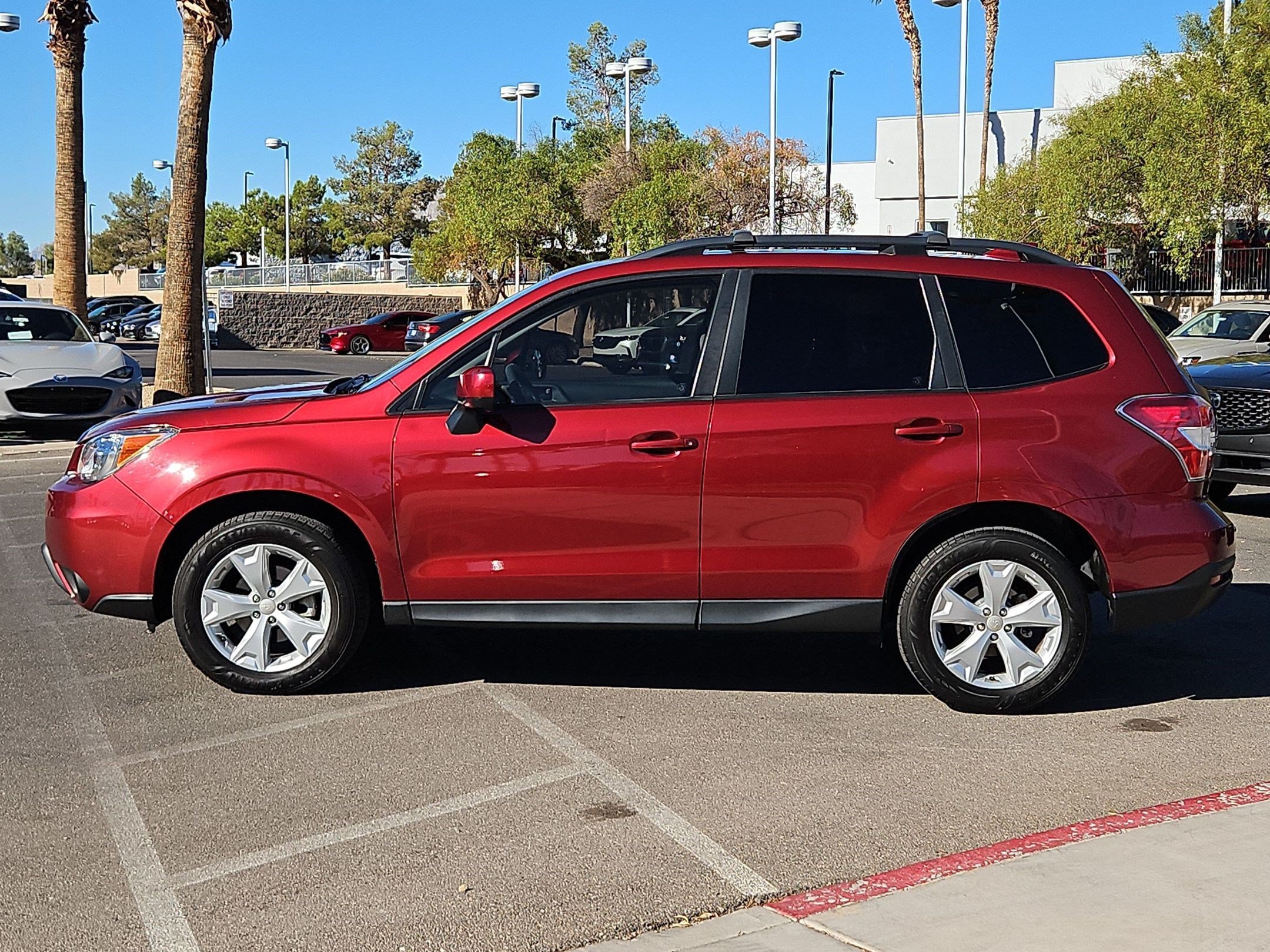 Used 2016 Subaru Forester 2.5i Premium AWD/4WD image 2