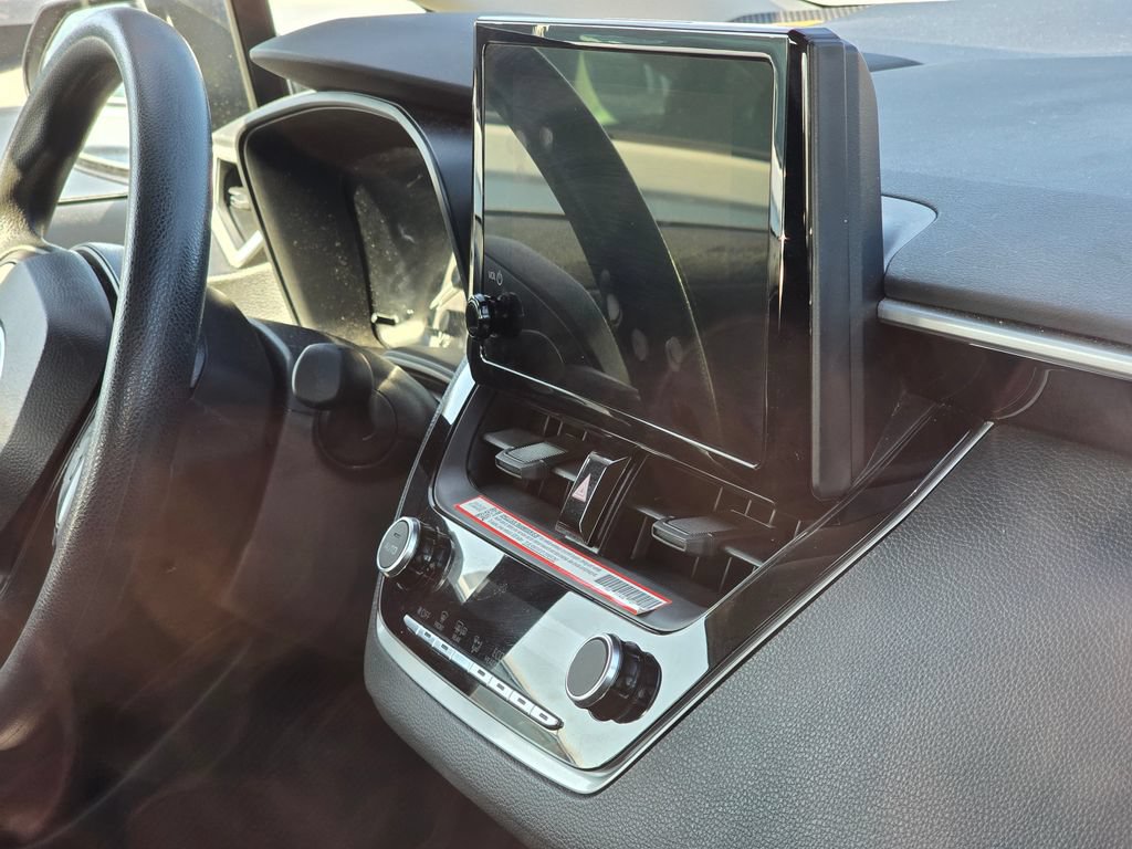 Used 2025 Toyota Corolla LE w/ Convenience Package FWD image 16