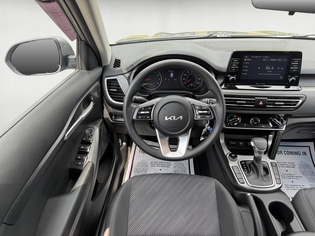Used 2023 Kia Seltos LX AWD/4WD image 11