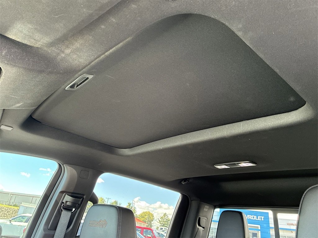 Used 2024 Chevrolet Silverado 2500 High Country w/ High Country Premium Package image 19