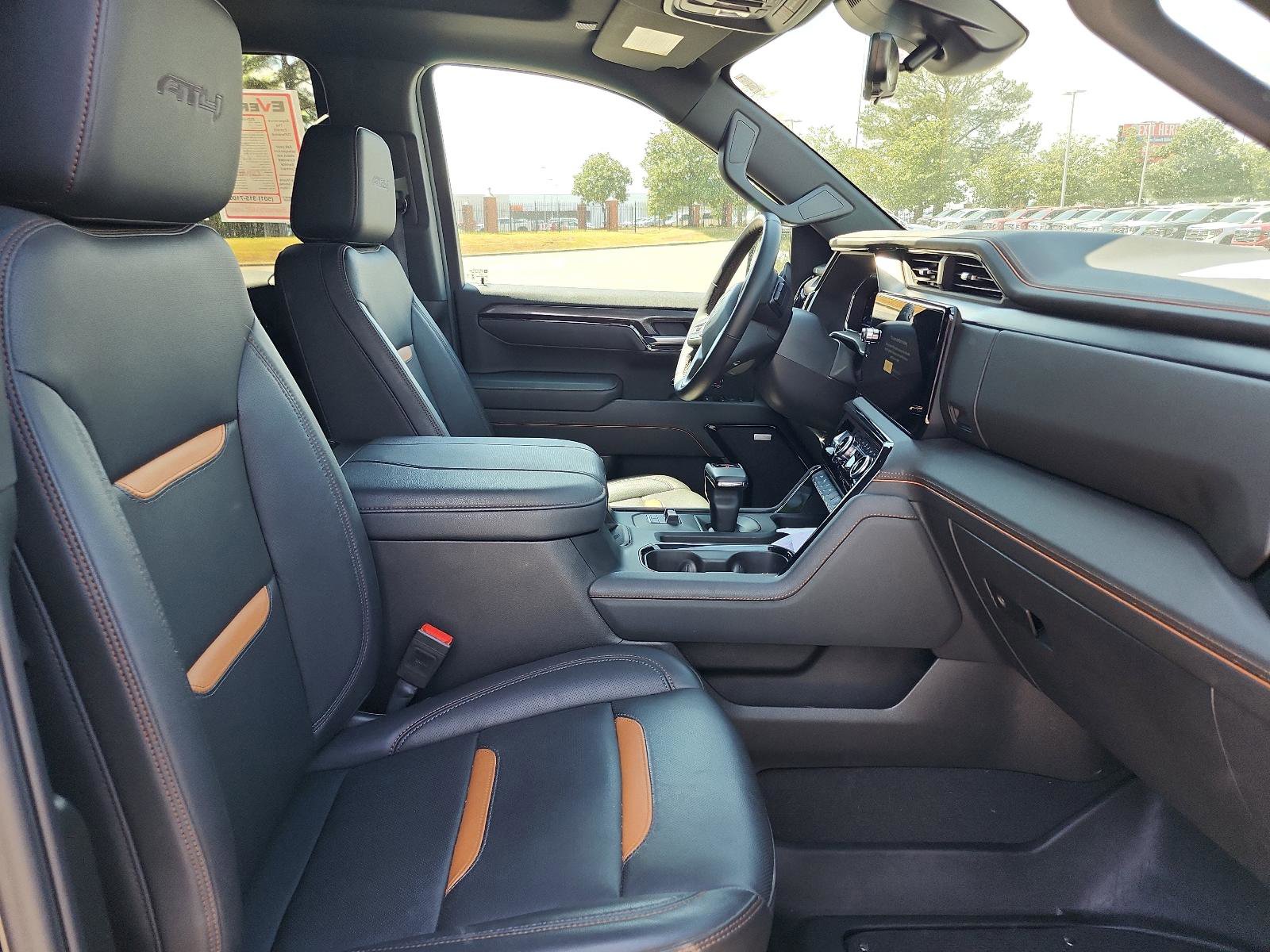 Certified 2025 GMC Sierra 1500 AT4 w/ AT4 Premium Package image 9