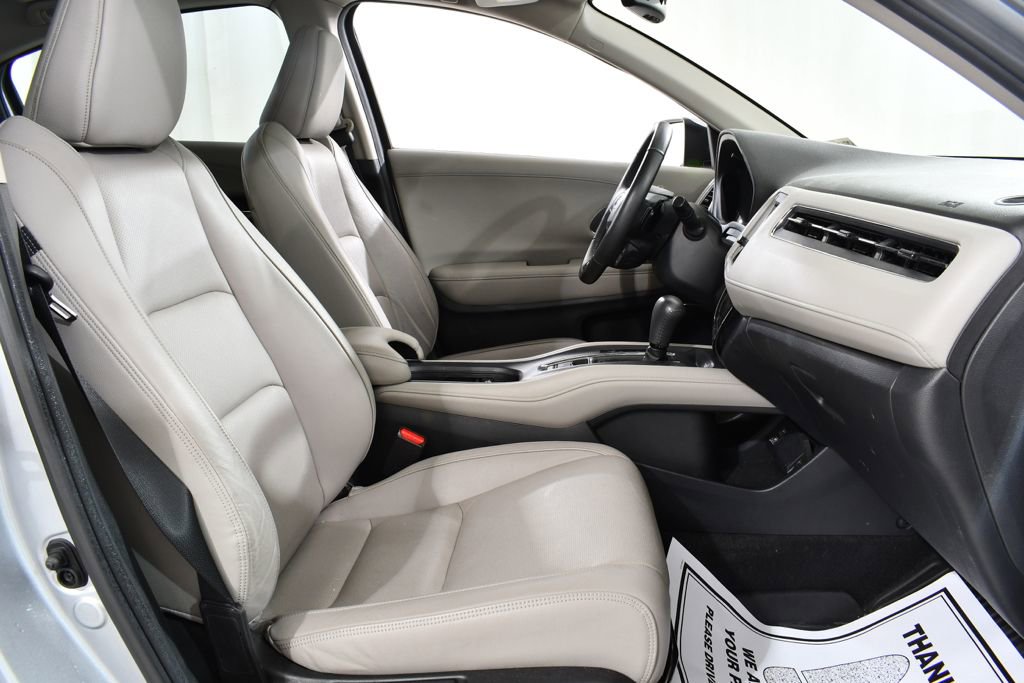 Used 2019 Honda HR-V Touring image 10