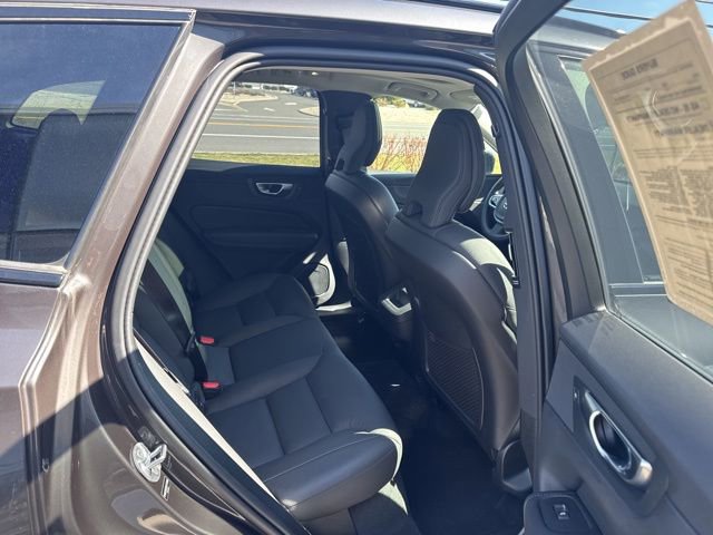 Certified 2025 Volvo XC60 B5 Plus image 13