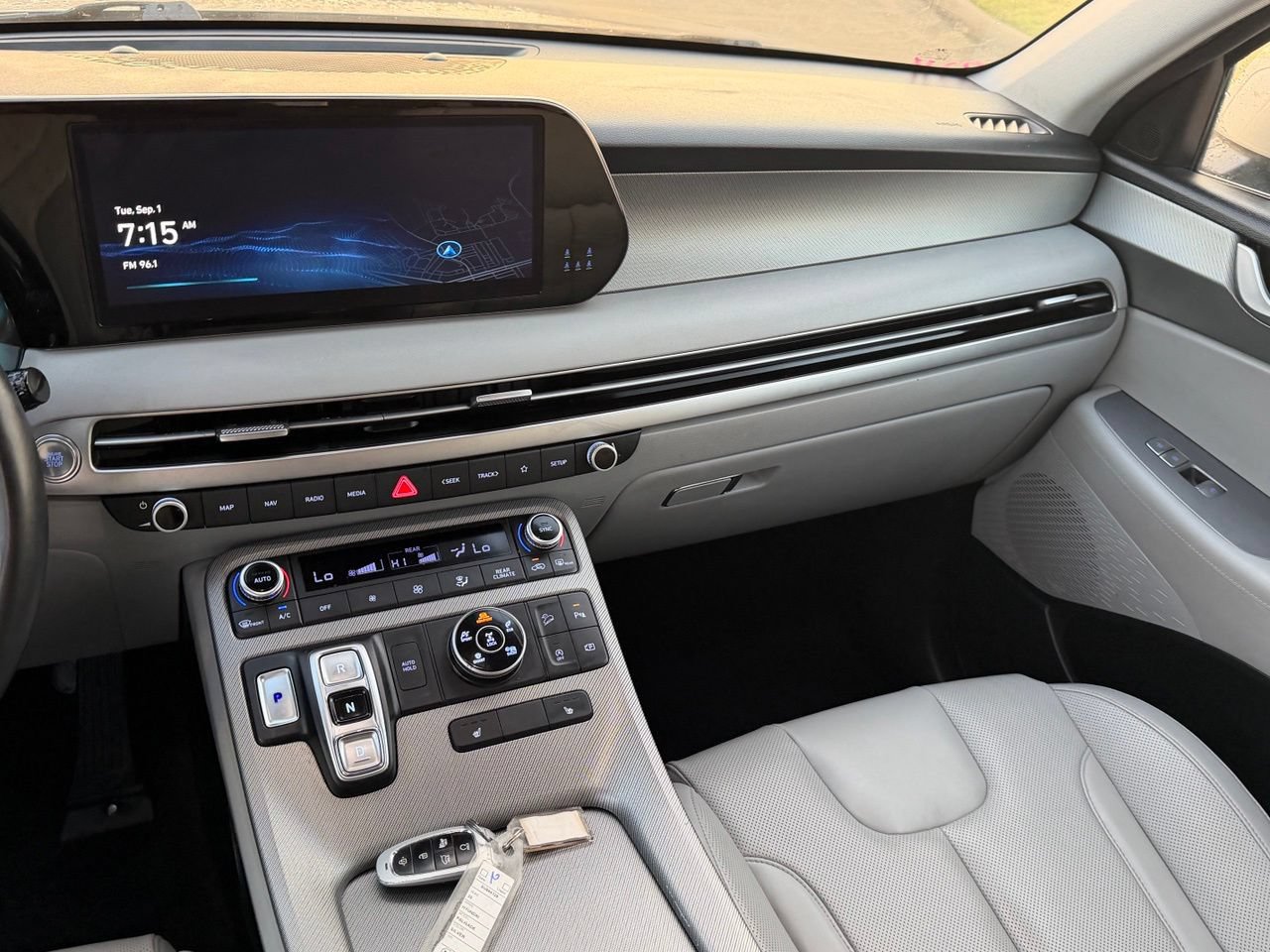 Used 2025 Hyundai Palisade SEL AWD/4WD image 14
