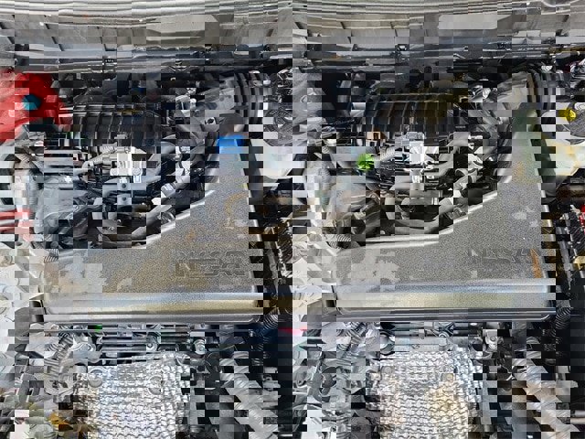 Used 2018 Nissan Rogue SV image 32