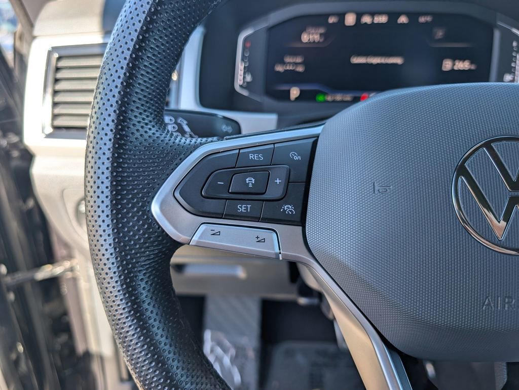 Used 2023 Volkswagen Atlas Cross Sport SEL R-Line image 23