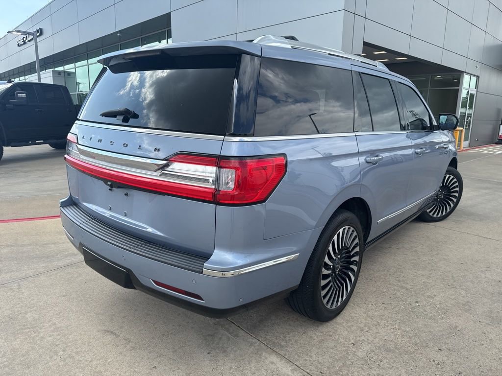 Used 2020 Lincoln Navigator Black Label w/ Cargo Convenience Package image 2