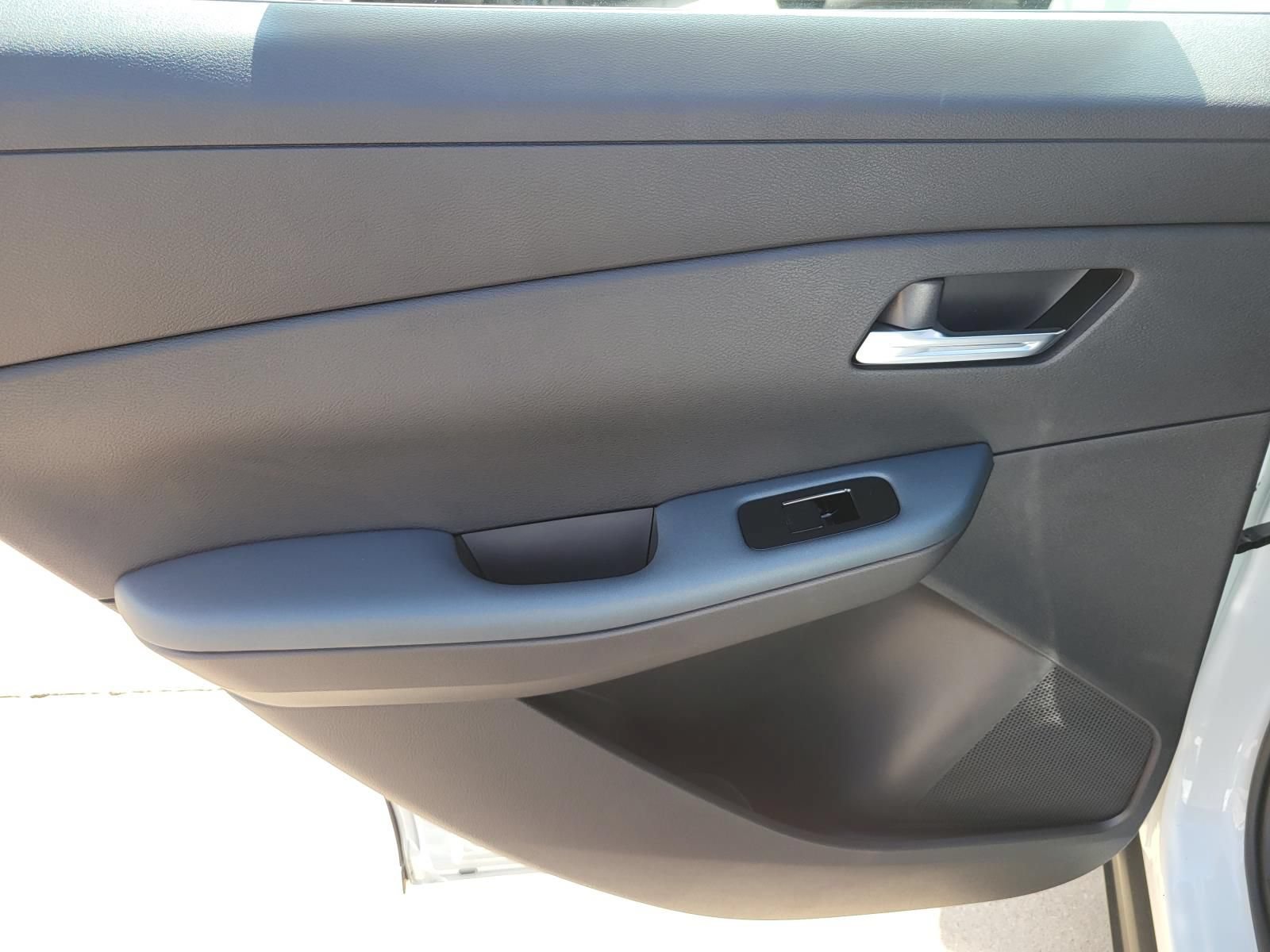 New 2026 Nissan Leaf SV+ w/ Floor Mat Package (SV+) FWD image 12