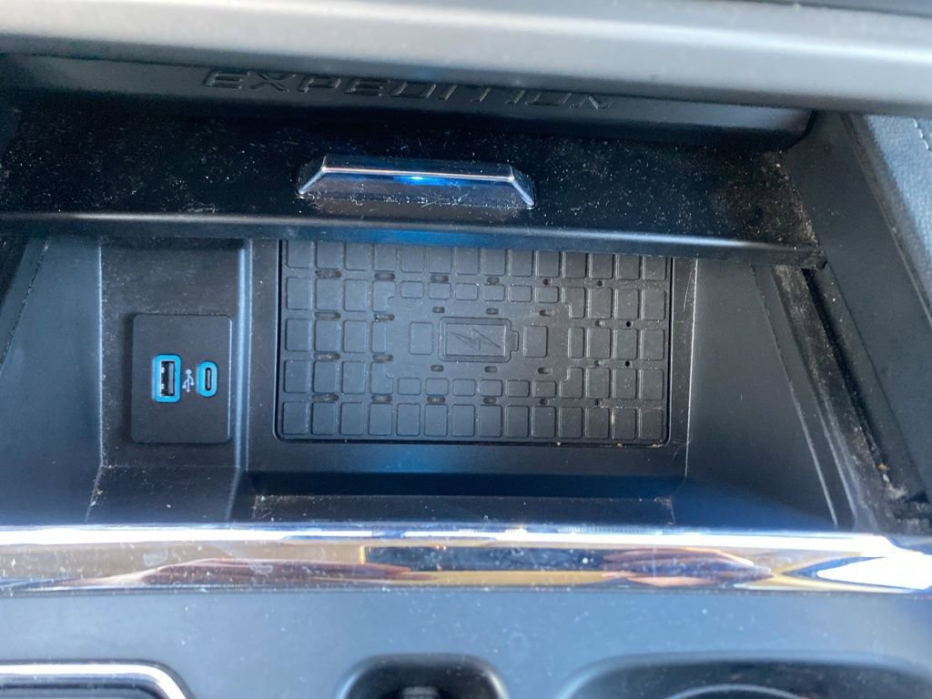 Used 2024 Ford Expedition Max XLT image 26