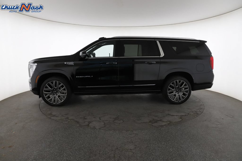 Used 2025 GMC Yukon XL Denali Ultimate AWD/4WD image 7