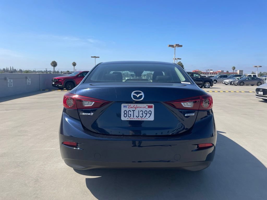 Used 2018 MAZDA MAZDA3 Sport FWD image 3