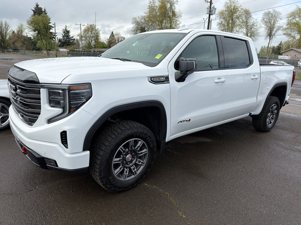 Used 2025 GMC Sierra 1500 AT4 image 2