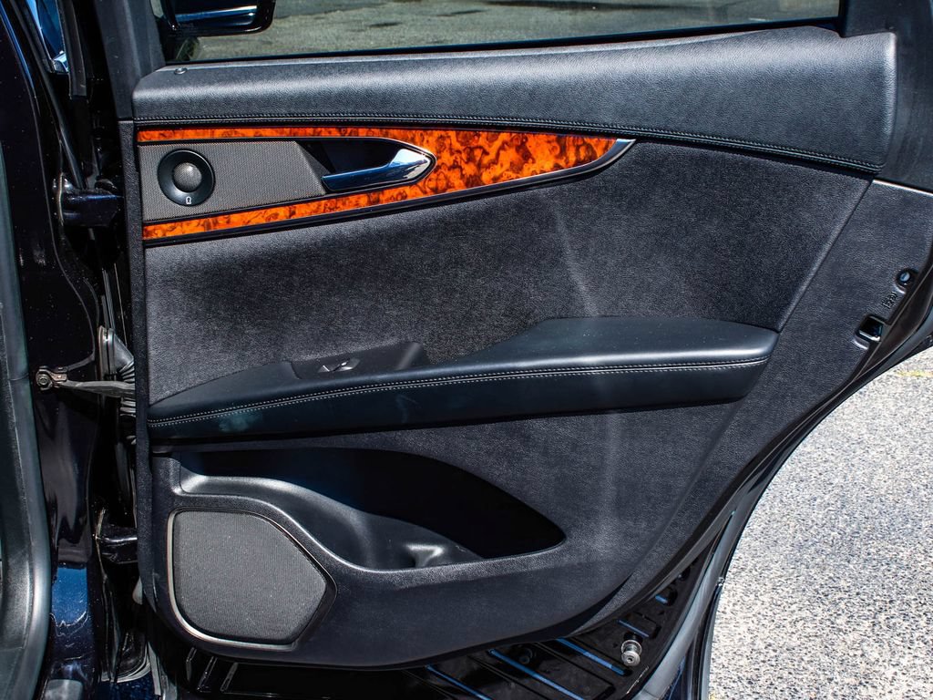 Used 2020 Lincoln Nautilus Reserve AWD/4WD image 12