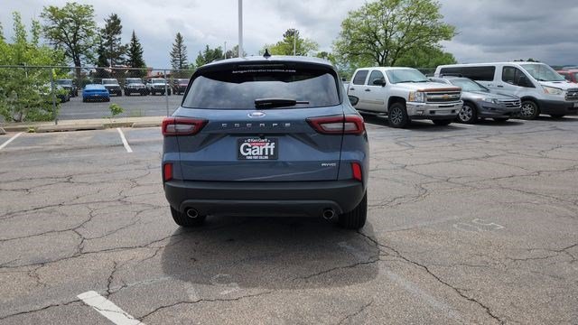 Certified 2025 Ford Escape ST-Line Select AWD/4WD image 11