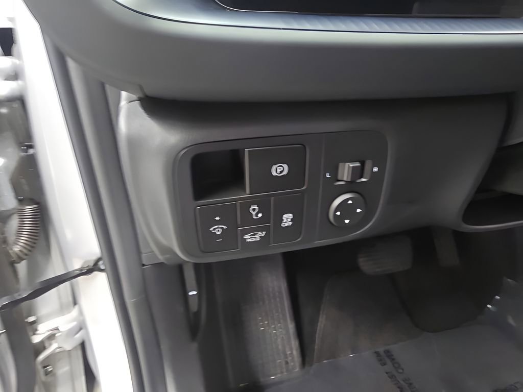 Used 2024 Hyundai Ioniq 6 SE RWD image 11
