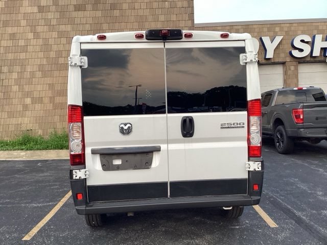 Used 2025 RAM ProMaster 2500 w/ U-Haul Equipment Group FWD image 11
