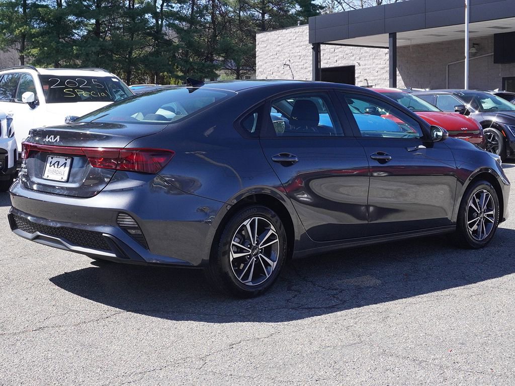 Used 2023 Kia Forte LXS w/ LXS Technology Package image 8