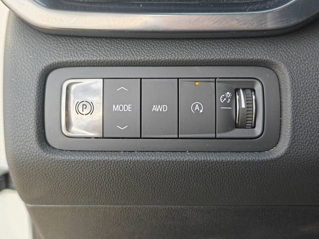 Used 2024 GMC Acadia AT4 w/ Luxury Package image 23