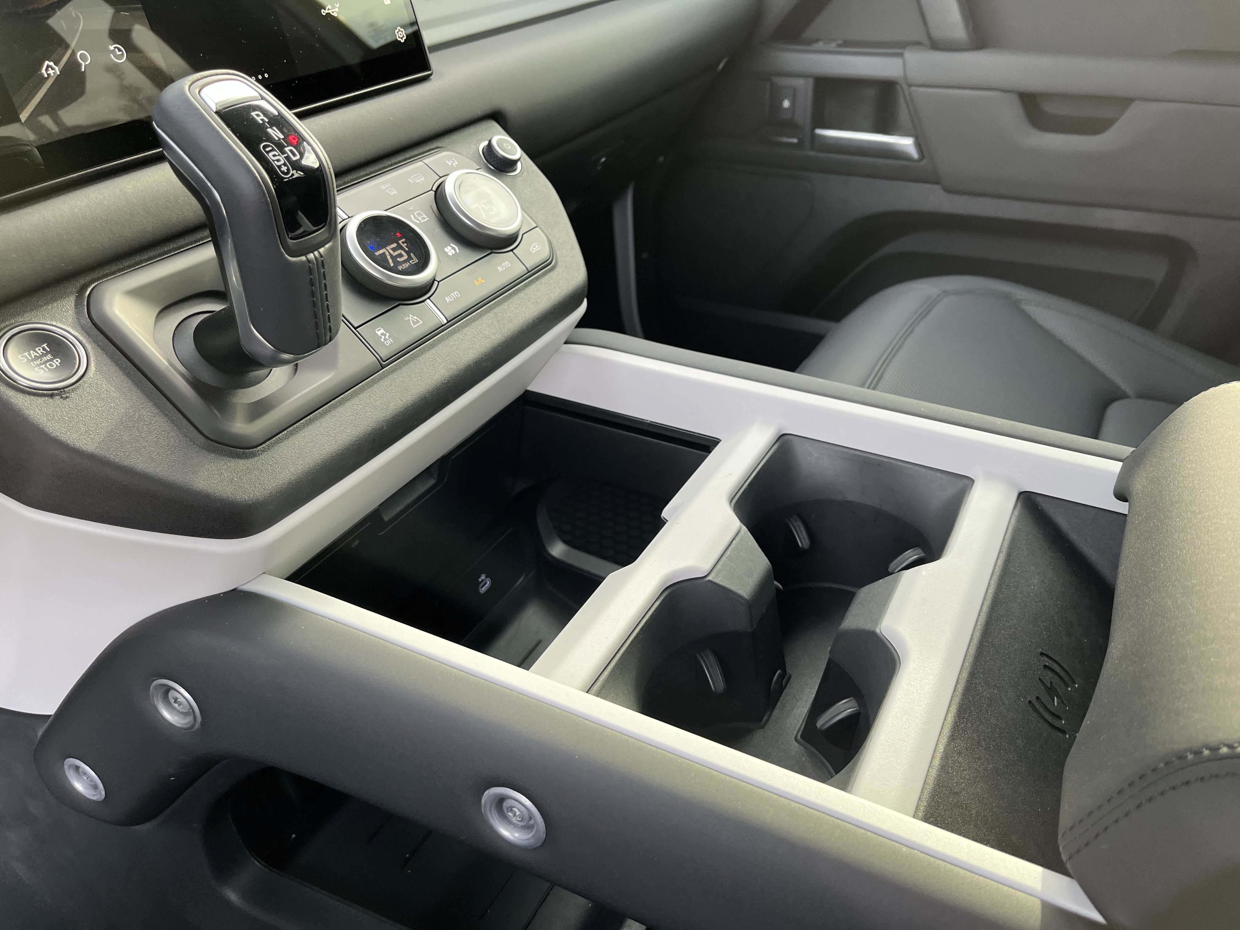 Certified 2025 Land Rover Defender 110 S image 26