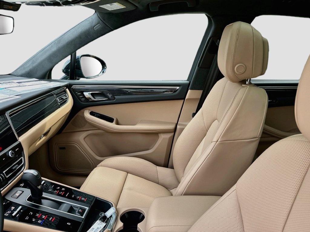 New 2026 Porsche Macan AWD/4WD image 26