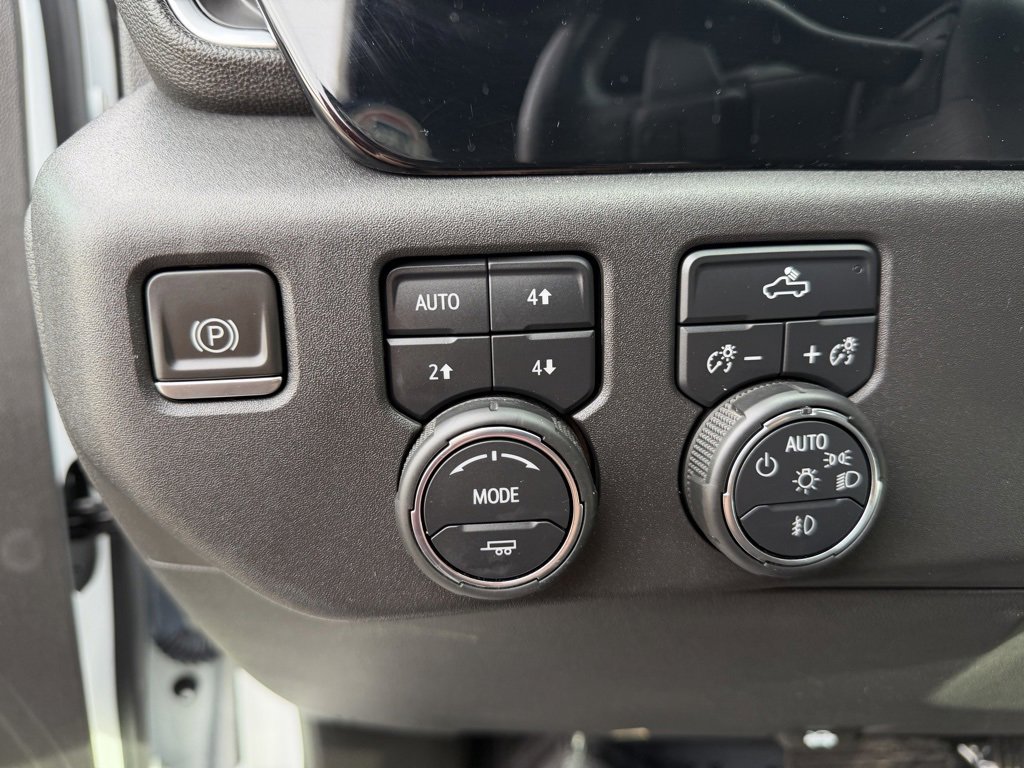 Used 2022 Chevrolet Silverado 1500 LT Trail Boss image 40