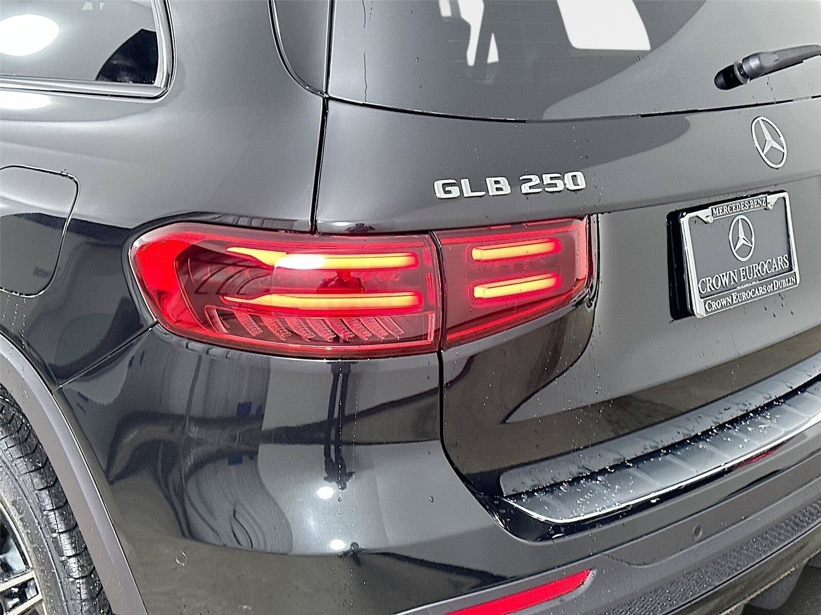 Used 2026 Mercedes-Benz GLB 250 4MATIC image 42