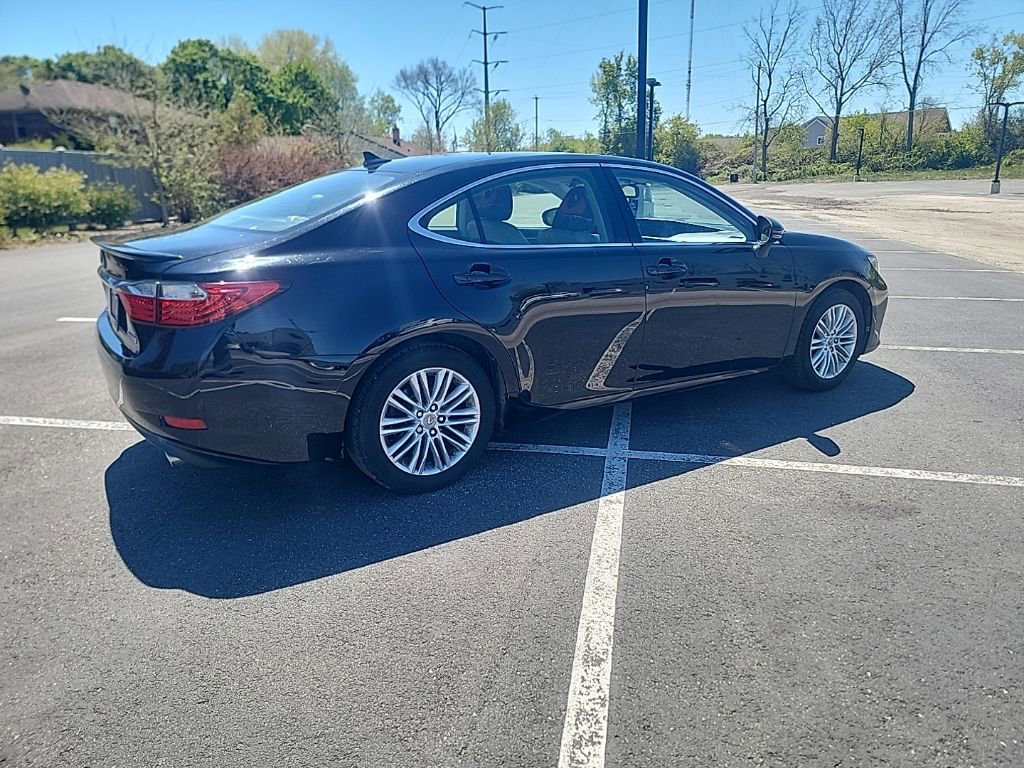 Used 2013 Lexus ES 350 w/ Luxury Pkg FWD image 4