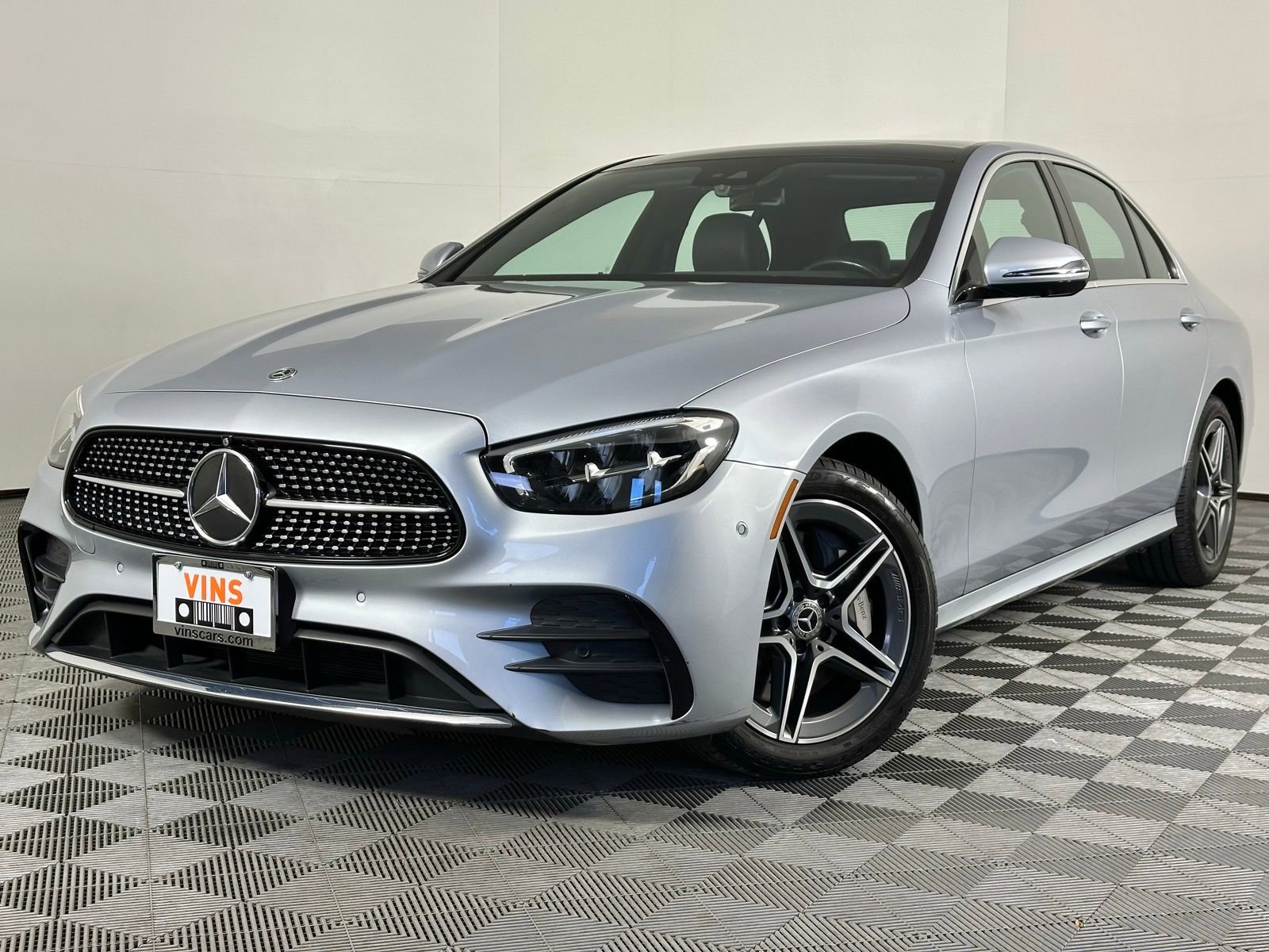 Used 2022 Mercedes-Benz E 450 4MATIC Sedan image 39