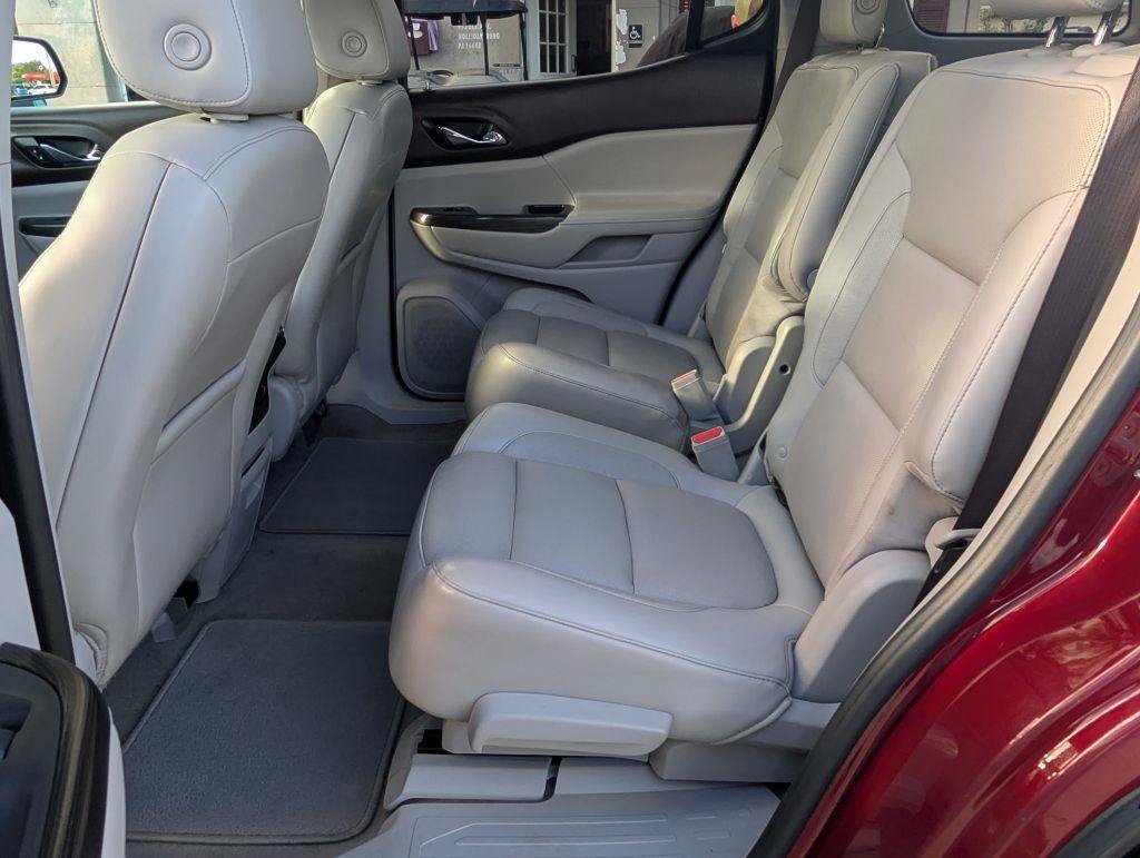Used 2017 GMC Acadia SLT AWD/4WD image 32