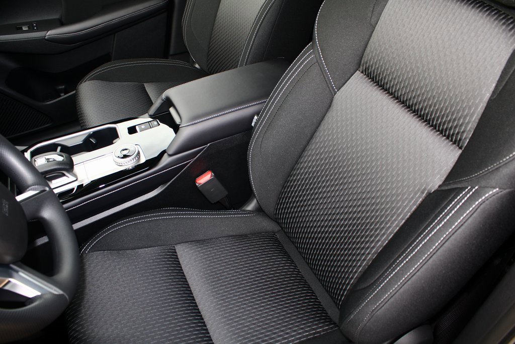 New 2026 Mitsubishi Outlander ES image 3