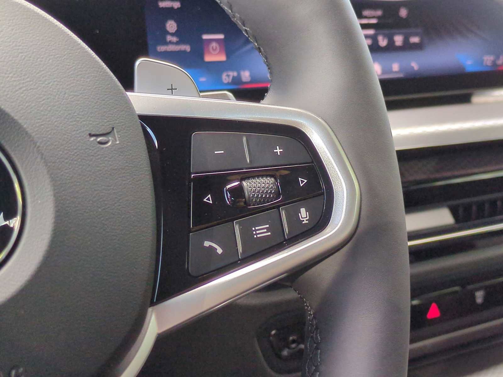 New 2025 BMW 330i xDrive Sedan w/ M Sport Package image 27