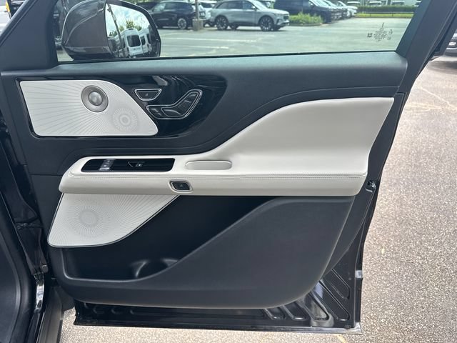 New 2025 Lincoln Aviator Reserve w/ Equipment Group 201A AWD/4WD image 15