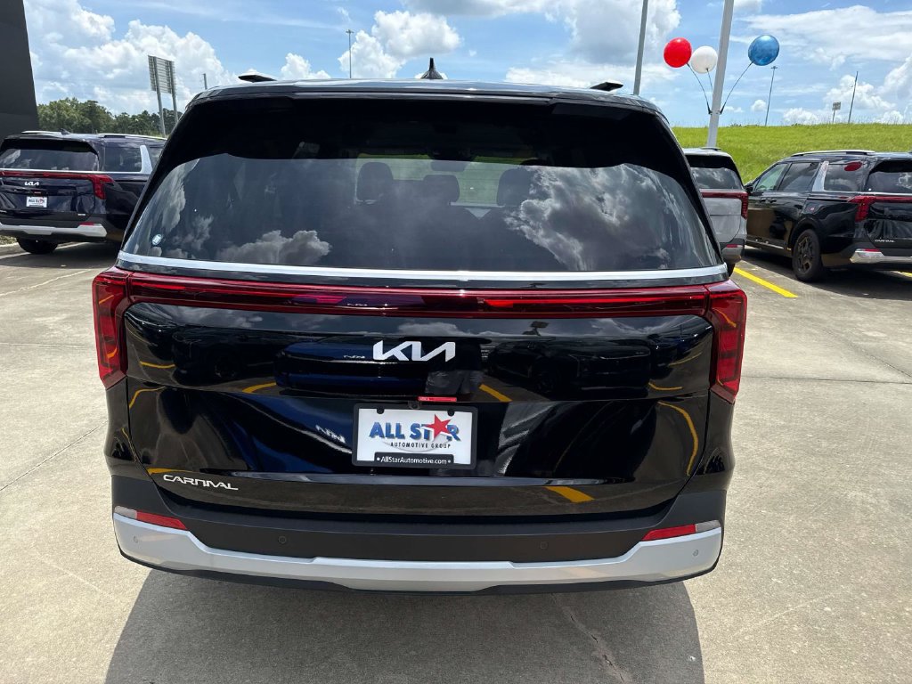 New 2026 Kia Carnival EX FWD image 7