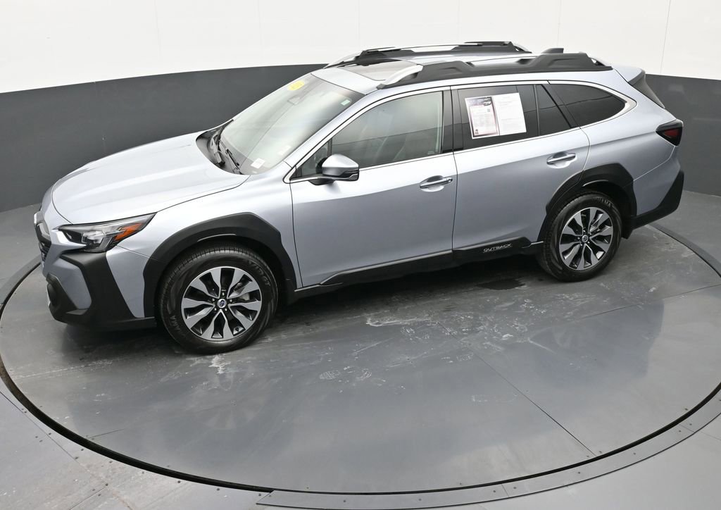 Used 2025 Subaru Outback Touring XT image 37