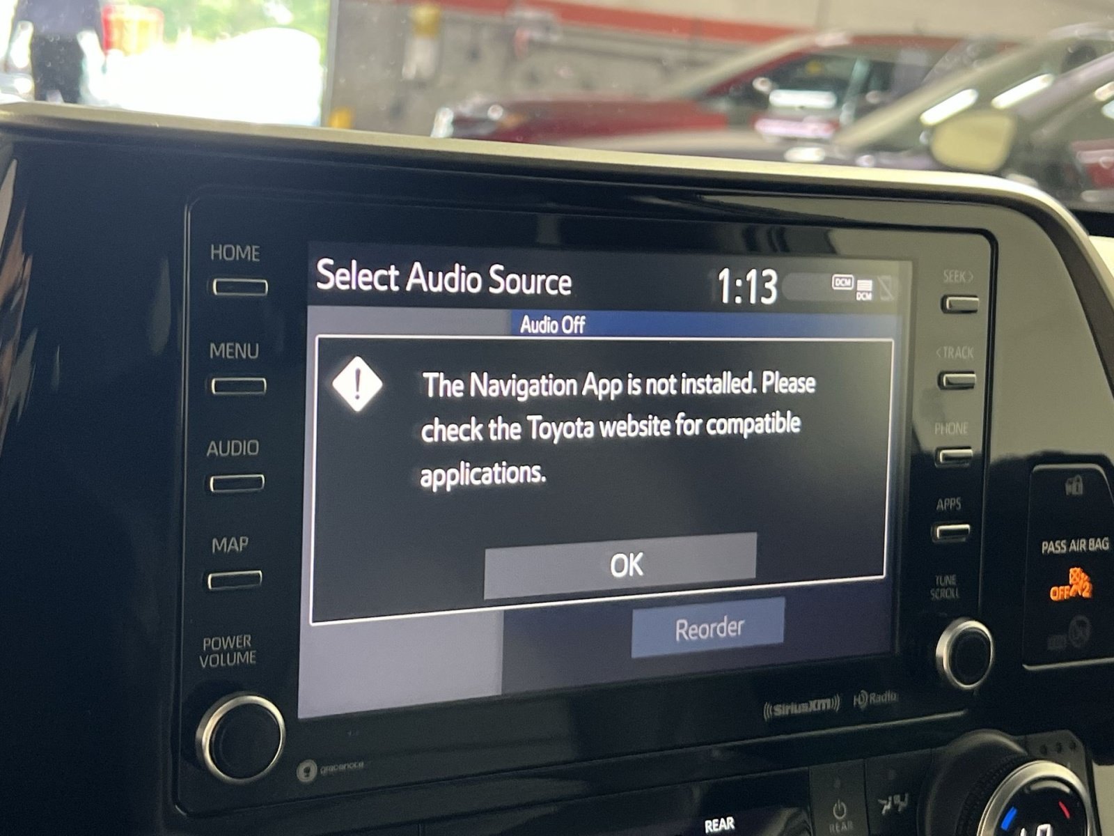 Used 2021 Toyota Highlander XLE AWD/4WD image 19