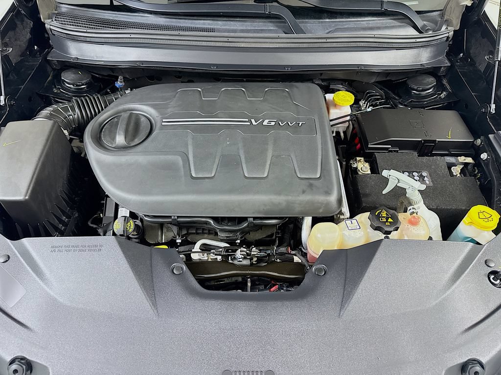 Used 2020 Jeep Cherokee Trailhawk AWD/4WD image 30